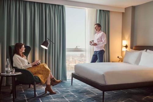 Suite con cama extragrande del hotel Hyatt House London Stratford
