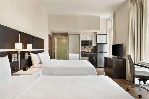 Estudio Deluxe con 2 camas dobles - no fumadores del hotel Homewood Suites New York/midtown Manhattan Times Square South. Foto 1