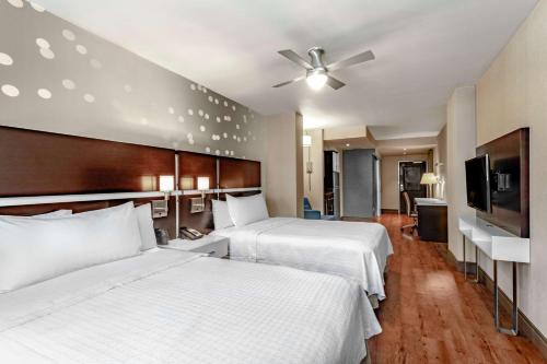 Estudio Extragrande con 2 camas grandes y sofá cama del hotel Homewood Suites New York/midtown Manhattan Times Square South