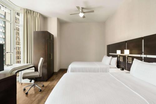 Estudio Deluxe con 2 camas dobles - no fumadores del hotel Homewood Suites New York/midtown Manhattan Times Square South. Foto 2