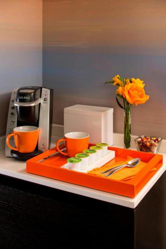 Habitación Doble - 2 camas dobles del hotel Courtyard by Marriott New York Manhattan / Central Park. Foto 4