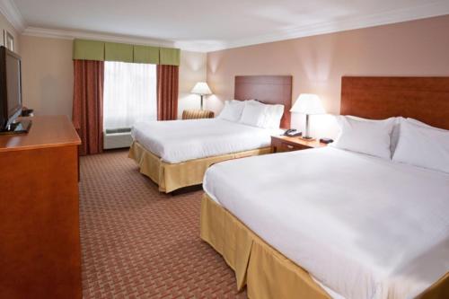 Habitación Doble adaptada para personas de movilidad reducida - 2 camas del hotel Holiday Inn Express Hotel And Suites Niagara Falls. Foto 1