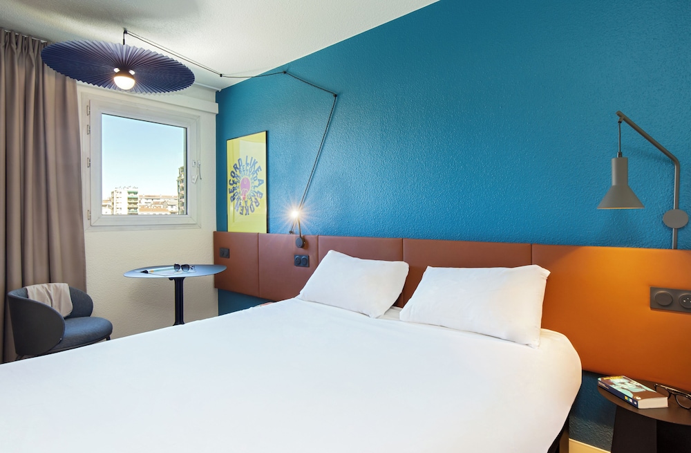 Habitación Estándar con 1 cama doble del hotel Ibis Marseille Timone. Foto 2