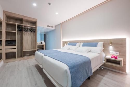 Habitación Doble con balcón del hotel Af Valle Orotava. Foto 11