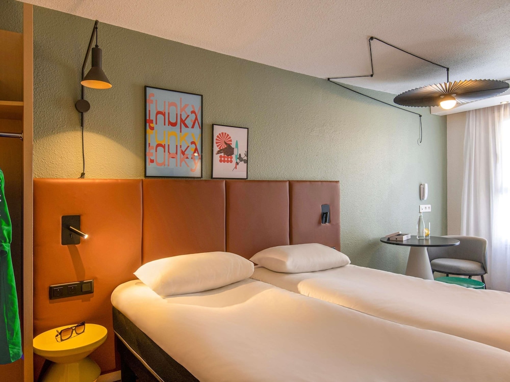 Habitación estándar con dos camas individuales del hotel Ibis Cannes Centre