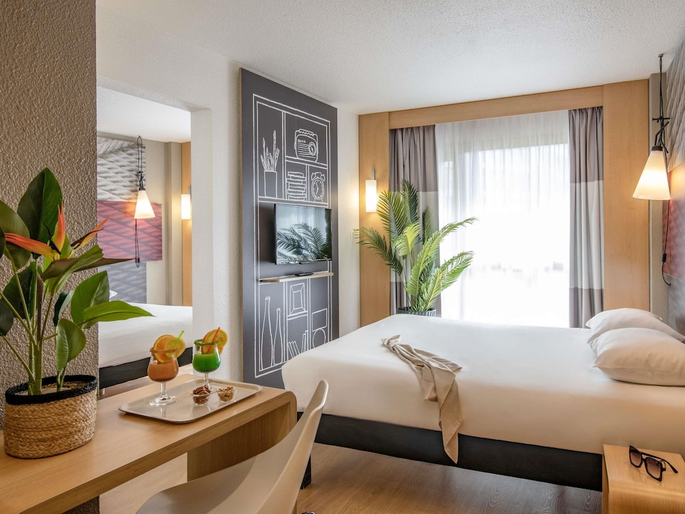 Habitación Estándar con 2 camas dobles del hotel Ibis Cannes Plage La Bocca