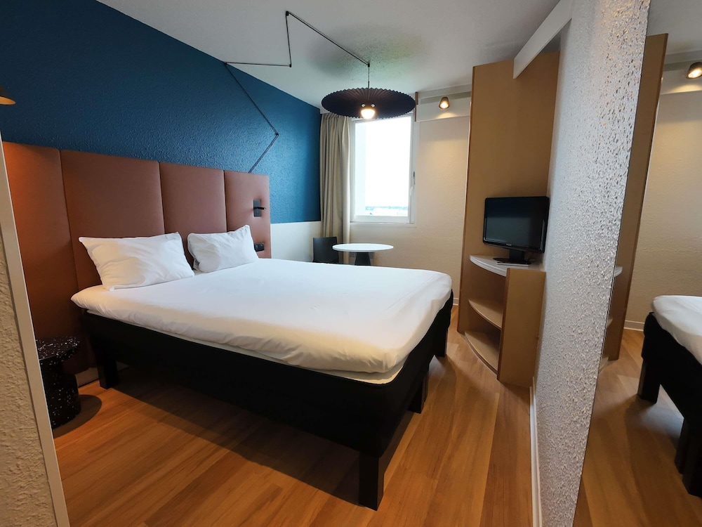 Habitación estándar doble, 1 cama doble del hotel Ibis Lyon Est Bron. Foto 3