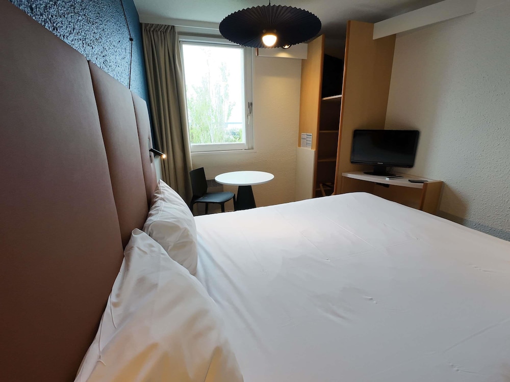 Habitación estándar doble, 1 cama doble del hotel Ibis Lyon Est Bron. Foto 5