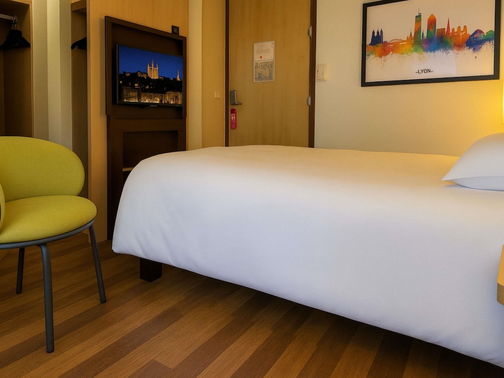 Habitación Confort, 1 cama doble, vistas al patio del hotel Ibis Lyon Part Dieu Les Halles. Foto 1