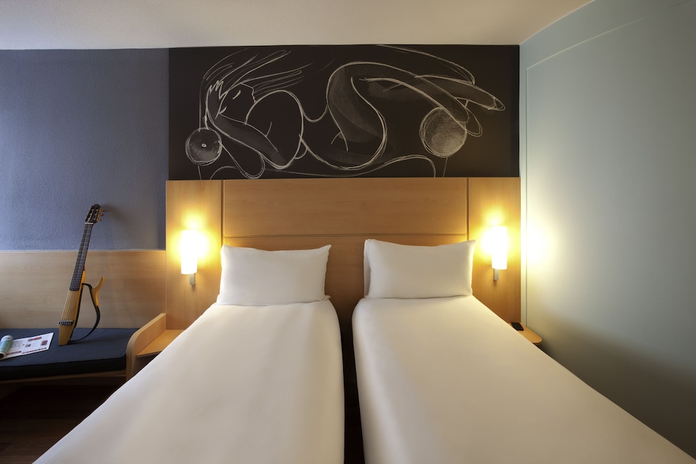 Habitación estándar, 2 camas individuales del hotel Ibis Lyon Part Dieu Les Halles. Foto 2