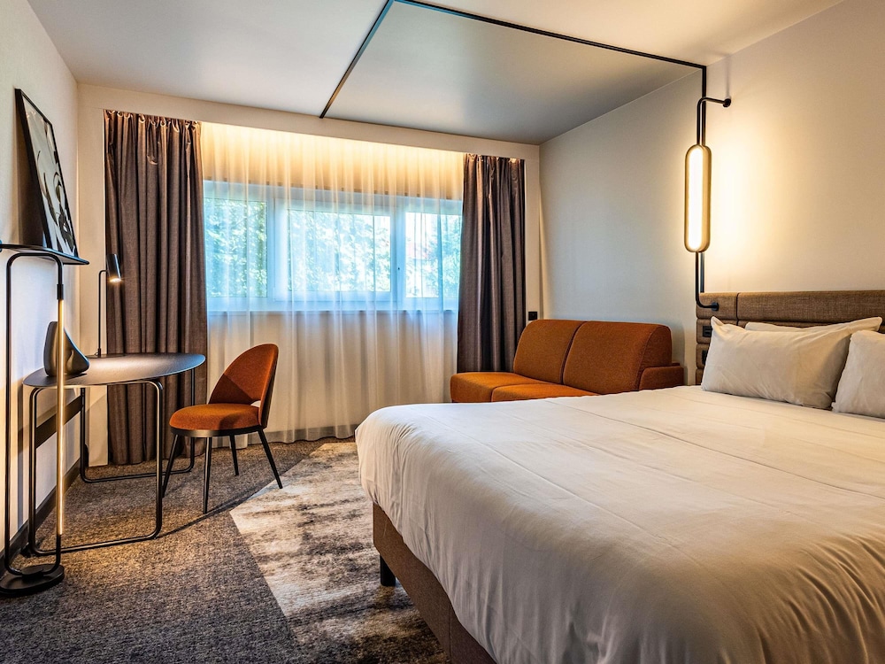 Habitación Superior, Familiar - 1 cama doble y 1 sofá - cama del hotel Novotel Marne La Vallée Collégien