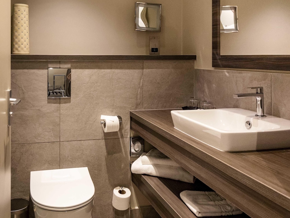Habitación Superior Doble o Gemela del hotel Mercure Milton Keynes. Foto 3
