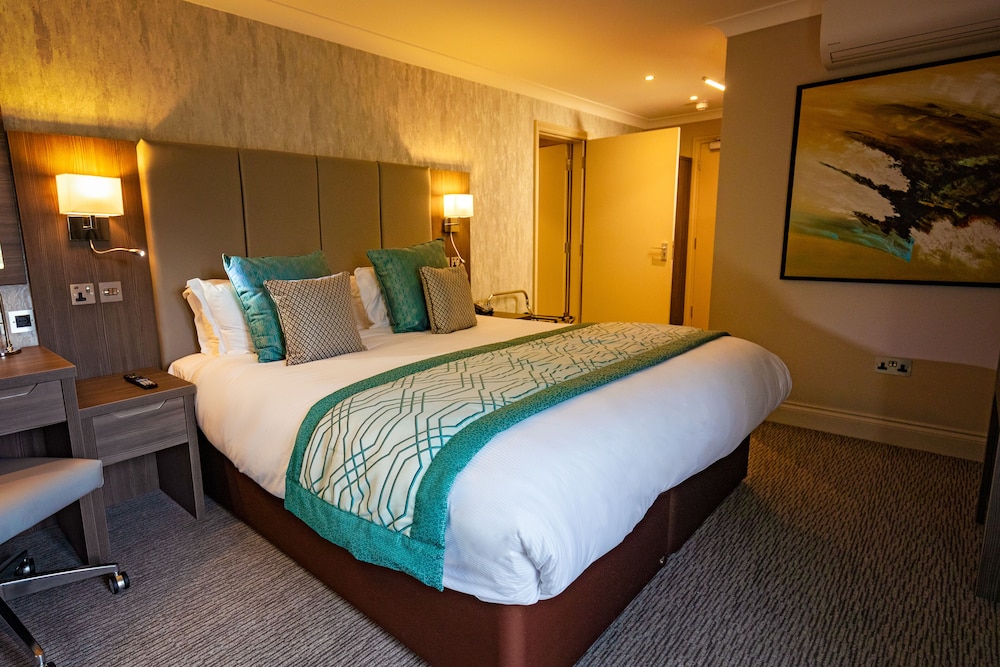 Habitación Estándar con 1 Cama Queen Size del hotel Mercure Milton Keynes. Foto 3