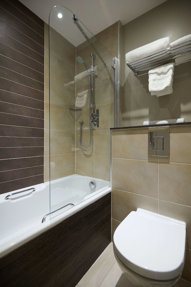 Habitación Estándar Gemela del hotel Mercure Milton Keynes. Foto 3