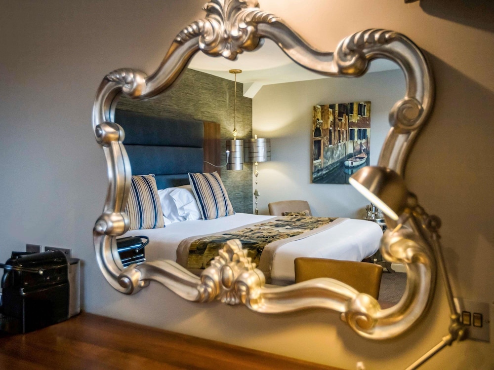 Habitación Doble Privilegio del hotel Mercure Milton Keynes. Foto 3