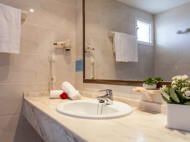 Habitación doble Vista Parcial Mar del hotel Smy Vistamar. Foto 3