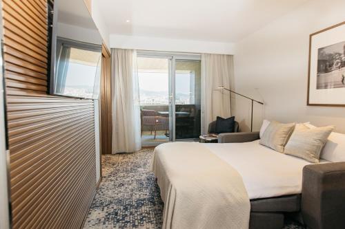 Suite Doble de 1 dormitorio con sofá cama y balcón - 2 camas del hotel Intercontinental Barcelona, An Ihg. Foto 5