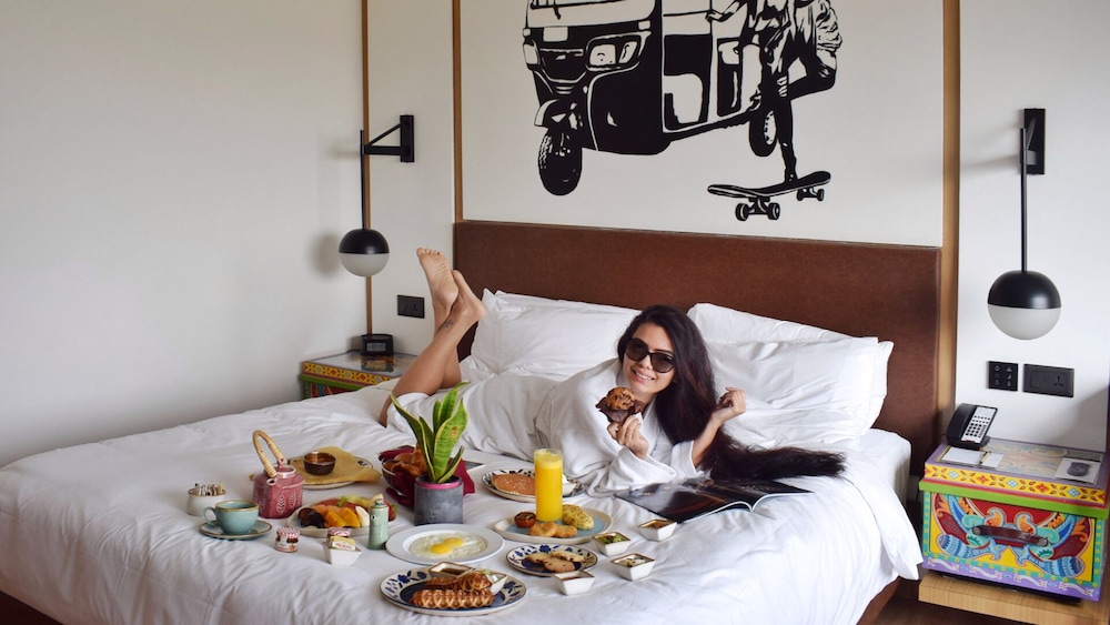 1 Cama King del hotel Hyatt Centric Mg Road Bangalore. Foto 1