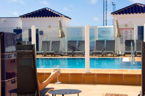 Apartamento Familiar de 2 dormitorios con vistas a la piscina del hotel TAO El Cotillo. Foto 2