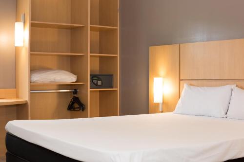 Habitación Doble Estándar del hotel Ibis Buenos Aires Congreso. Foto 7
