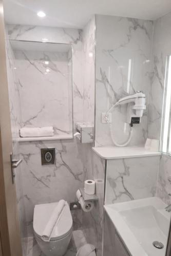 Comfort Double Room del hotel Geographotel Paris - Roissy Cdg Airport. Foto 3