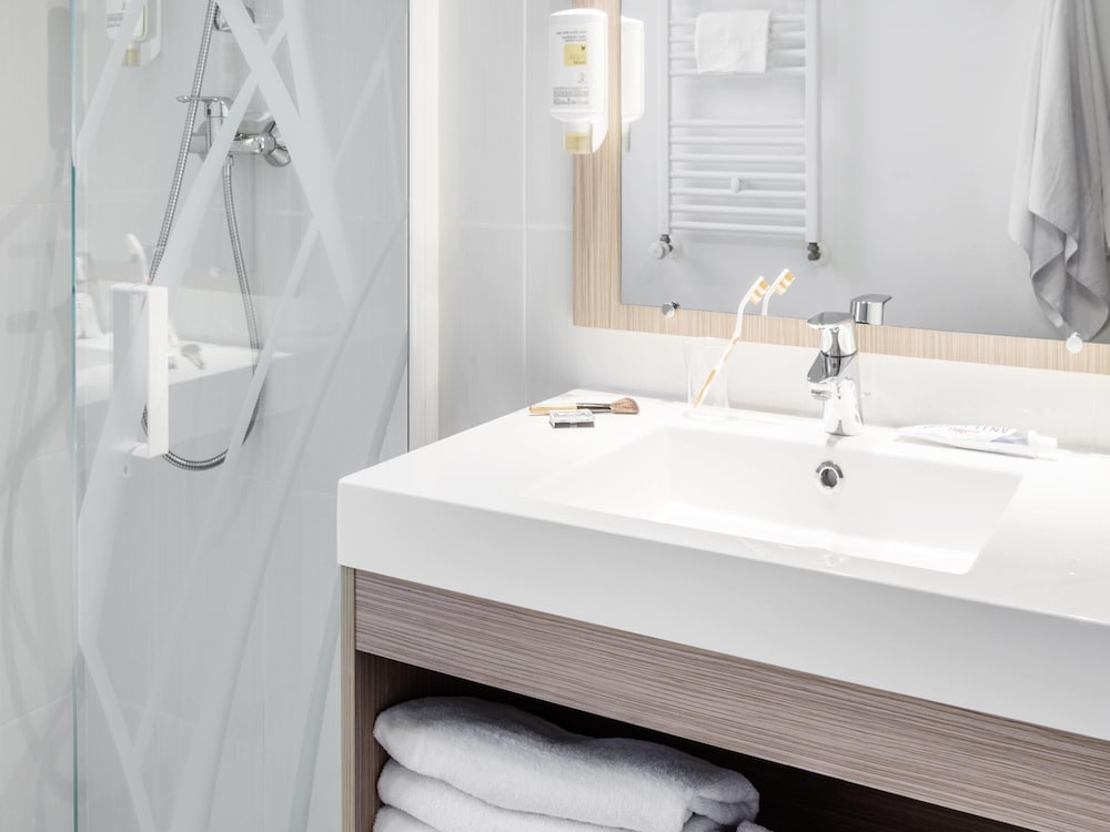 Estudio superior, 2 camas individuales del hotel Adagio Access Paris Clichy. Foto 2