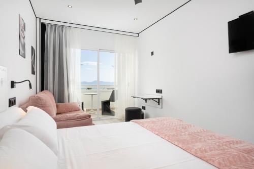 Habitación Doble con vistas al mar del hotel Condesa. Foto 1
