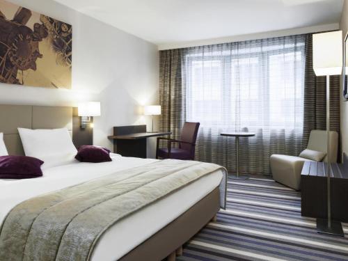 Habitación Doble Superior del hotel Mercure Brussels Centre Midi. Foto 4