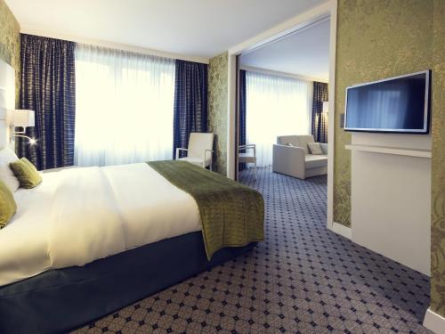 Suite Doble Ejecutiva (1 cama doble) del hotel Mercure Brussels Centre Midi. Foto 4
