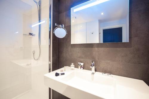 Habitación Doble Superior - Accesible del hotel Mercure Brussels Centre Midi. Foto 4