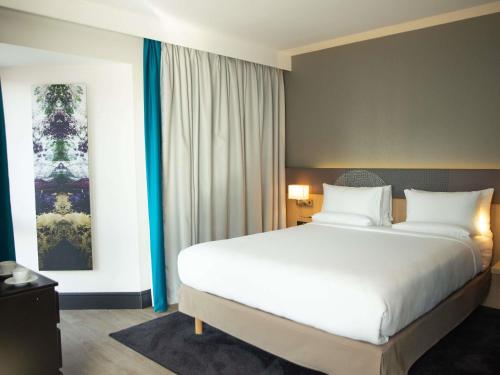 Habitación Doble Executive con sofá del hotel Novotel London Wembley