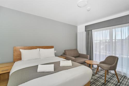 Family Room with Double and Single Beds - Non - Smoking del hotel Best Western Greater London. Foto 9