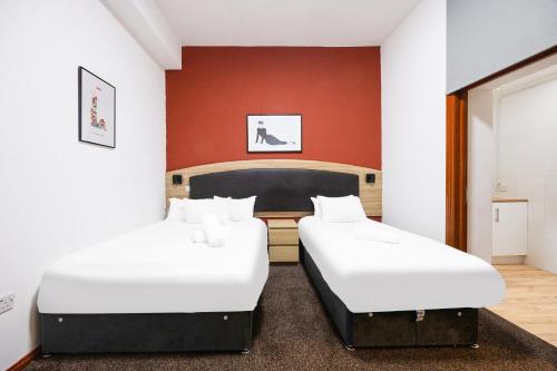 Habitación Doble Estándar - 2 camas del hotel Oyo Arinza , London Ilford. Foto 1
