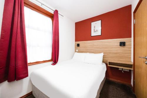 Habitación Doble Estándar del hotel Oyo Arinza , London Ilford. Foto 6