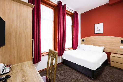 Habitación Doble Estándar del hotel Oyo Arinza , London Ilford. Foto 16