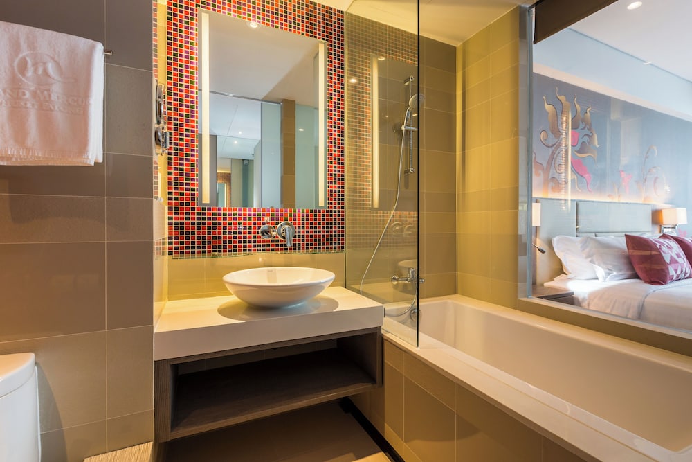 Superior con 2 camas individuales del hotel Grand Mercure Phuket Patong. Foto 7