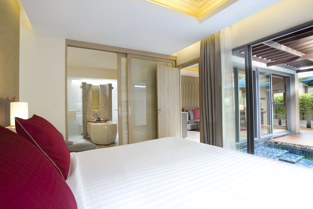 Villa con piscina de un dormitorio del hotel Grand Mercure Phuket Patong. Foto 1