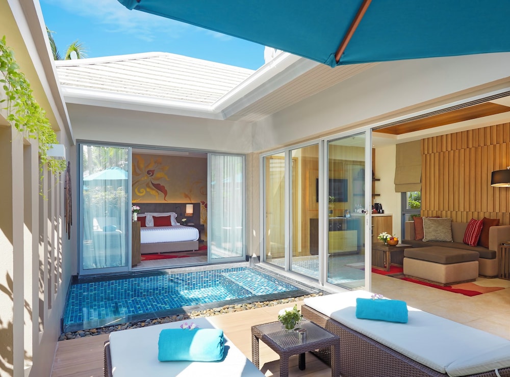 Villa con piscina de un dormitorio del hotel Grand Mercure Phuket Patong. Foto 1