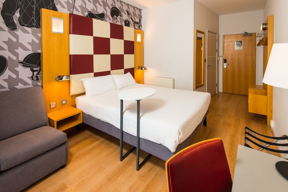 La Reina del hotel Ibis Styles Haydock. Foto 3