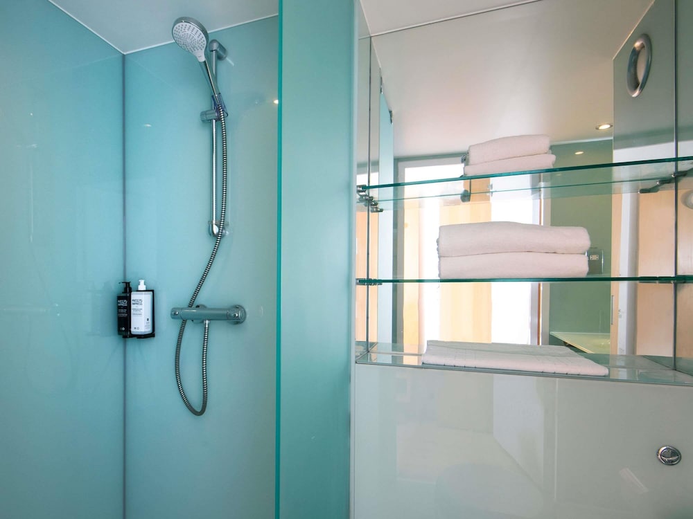 La Reina del hotel Ibis Styles Haydock. Foto 6