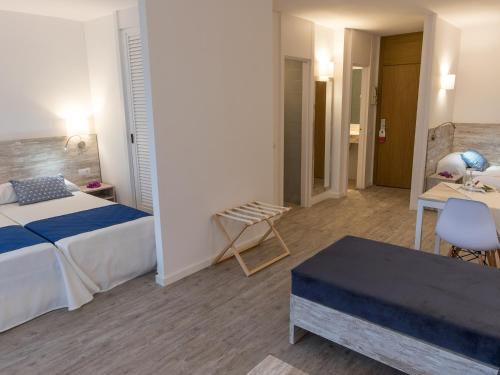 Apartamento Balcón o Terraza 1 habitación Sofá Cama incluido kitchenette del hotel Hotel Bellevue Club. Foto 1