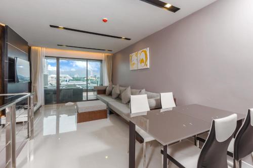 Suite Familiar de 1 dormitorio del hotel The Charm Resort Phuket. Foto 6