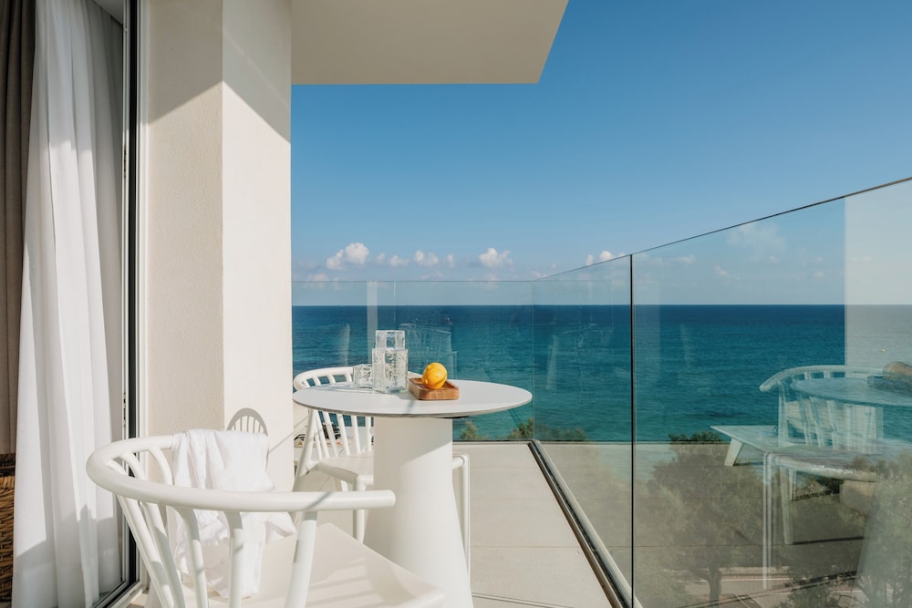 Habitación Superior con vistas frontales al mar del hotel MIM Mallorca Member of Meliá Collection. Foto 3