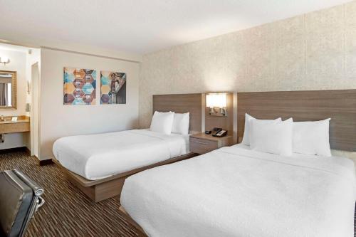 Habitación Doble con 2 camas dobles - No fumadores del hotel Best Western Mill River Manor. Foto 2