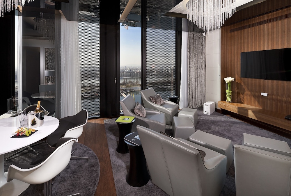 Suite Presidencial del hotel Melia Vienna. Foto 2