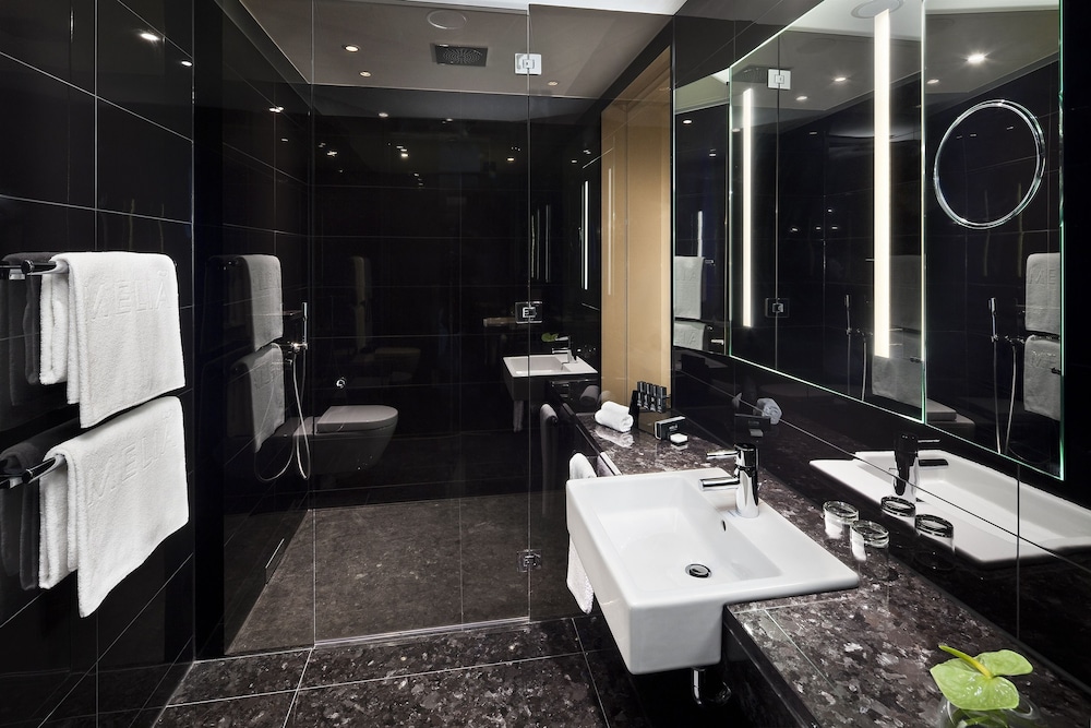 Habitación Premium The Level del hotel Melia Vienna. Foto 3