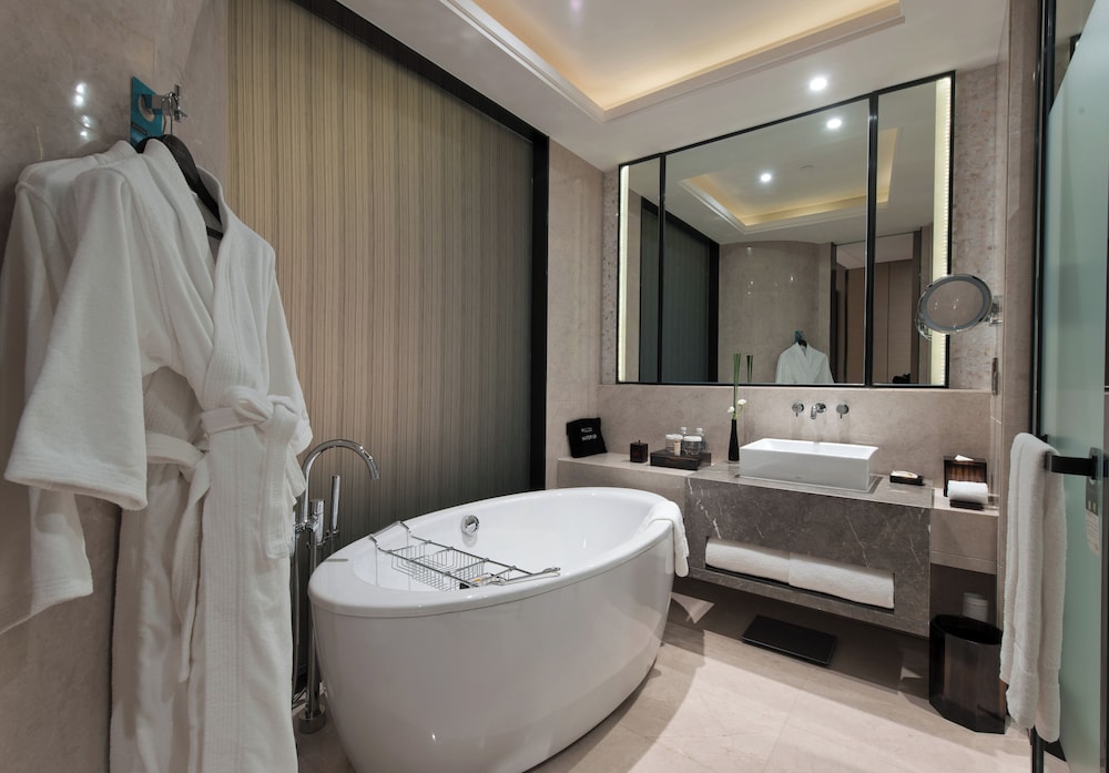 HABITACIÓN DELUXE, 1 Cama King Size, Vistas a la Ciudad del hotel Pullman Shanghai Xuhui. Foto 6