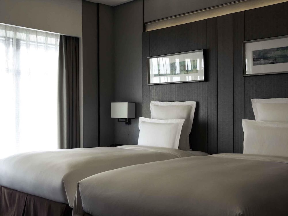 HABITACIÓN EJECUTIVA DELUXE, Acceso al Salón, 2 Camas Individuales, Piso Alto del hotel Pullman Shanghai Xuhui