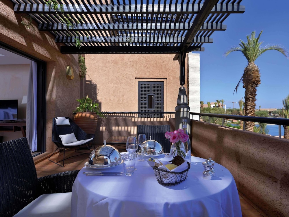 Junior Suite con vistas al Atlas del hotel Fairmont Royal Palm Marrakech. Foto 2