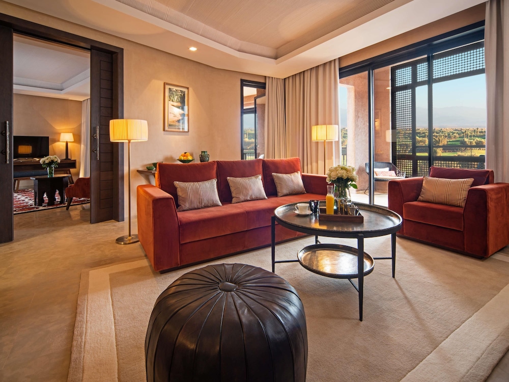 Suite Deluxe con vistas al Atlas del hotel Fairmont Royal Palm Marrakech. Foto 2